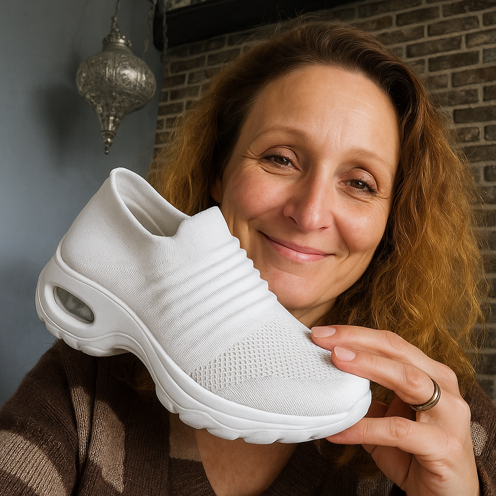 <h2><strong>Customers love our shoes!</strong></h2>